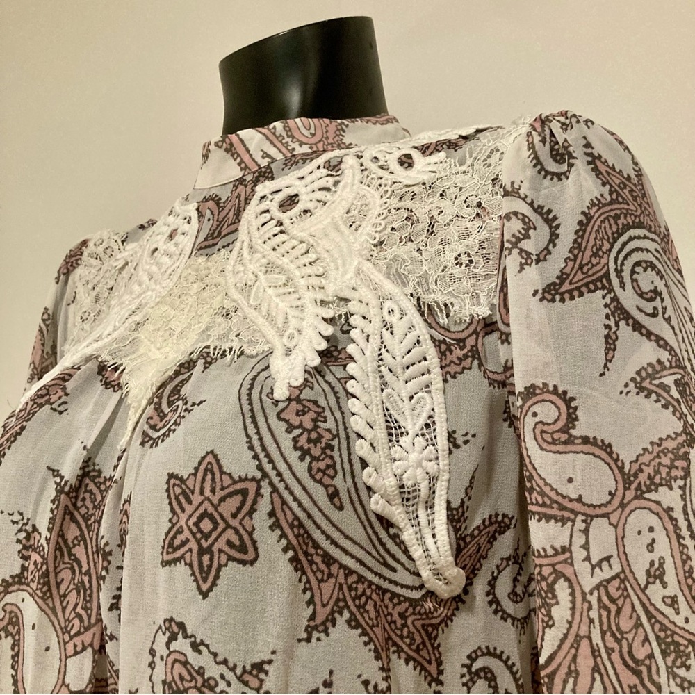 Loft Bohemian Sheer Bell Sleeve Lacy Blouse Paisley Pink Purple Off-White Small - Picture 4 of 16